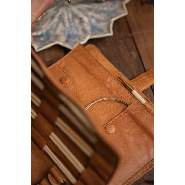 ETUI POUR AIG. A TRICOTER MUUD - CARITA - WHISKY