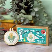 MINI KIT POINT DE CROIX - BIENVENUE AU MONDE ! - TURQUOISE