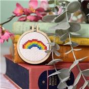 MINI KIT POINT DE CROIX - LOVE IS LOVE