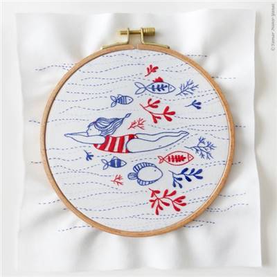 LITTLE SWIMMER - KIT BRODERIE 21X21CM - TAMBOUR NON INCLUS