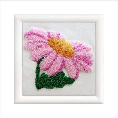 KIT PUNCH NEEDLE LADYBIRD MARGUERITE ROSE - AVEC CADRE