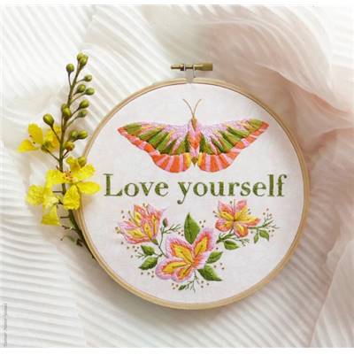 LOVE YOURSELF - KIT BRODERIE 21X21CM - TAMBOUR NON INCLUS