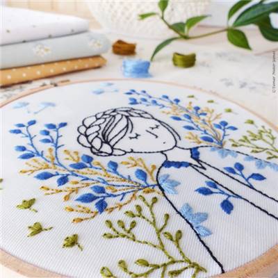 DREAMY LADY - KIT BRODERIE 21X21CM - TAMBOUR NON INCLUS - TAMAR NY