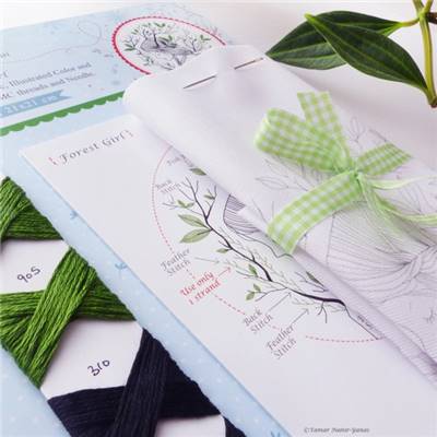 FOREST GIRL - KIT BRODERIE 21X21CM - TAMBOUR NON INCLUS - TAMAR NY