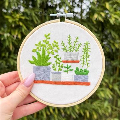 KIT BRODERIE AVEC TAMBOUR 15 CM - NUANCES DE VERT