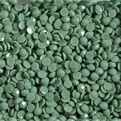 BOITE DE DIAMOND DOTZ A COLLER 2.8 MM - 12 G - VERT POMME FONCE
