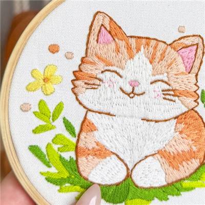 KIT BRODERIE AVEC TAMBOUR 15 CM - KITTY MIMI
