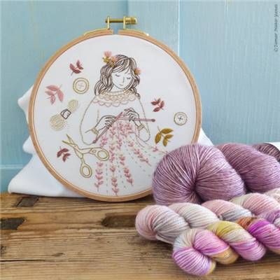 KNITTED DREAMS - KIT BRODERIE 21X21CM - TAMBOUR NON INCLUS - TAMAR NY