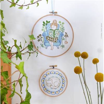 READING TIME - KIT BRODERIE 21X21CM - TAMBOUR NON INCLUS - TAMAR NY