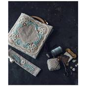 MOTIFS ANCIENS EN BRODERIE TRADITIONNELLE & RUBAN