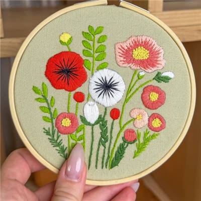 KIT BRODERIE AVEC TAMBOUR 15 CM - BOUQUET CHAMPETRE