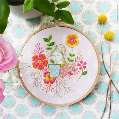 GARDEN LADY - KIT BRODERIE 21X21CM - TAMBOUR NON INCLUS