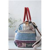 35 SACS & ACCESSOIRES EN LISIERES ET CHUTES DE TISSUS