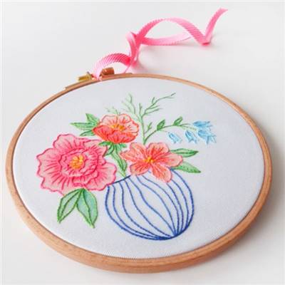 COLOURFUL VASE - KIT BRODERIE 21X21CM - TAMBOUR NON INCLUS