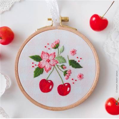 SWEET CHERRIES - KIT BRODERIE 16X16CM - TAMBOUR NON INCLUS