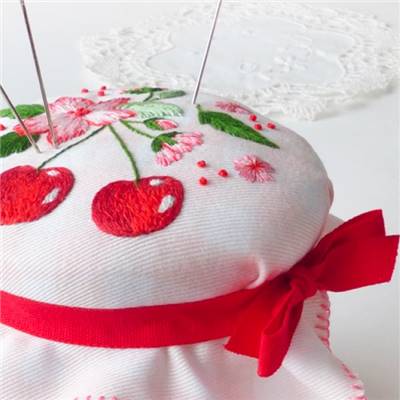 SWEET CHERRIES - KIT BRODERIE 16X16CM - TAMBOUR NON INCLUS