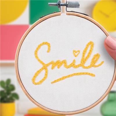 FRENCH'KITS - BRODERIE DÉCORATIVE - SMILE