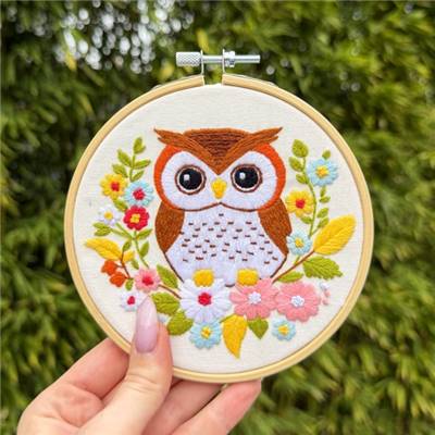 KIT BRODERIE AVEC TAMBOUR 15 CM - CHOUETTE FLEURIE