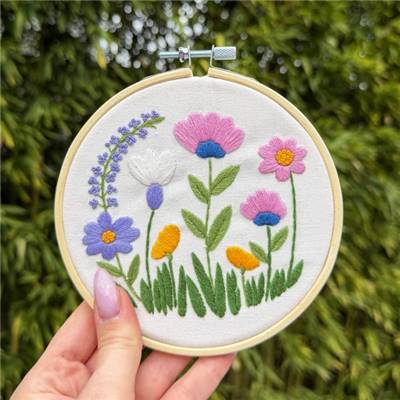 KIT BRODERIE AVEC TAMBOUR 15 CM - PRAIRIE PASTEL