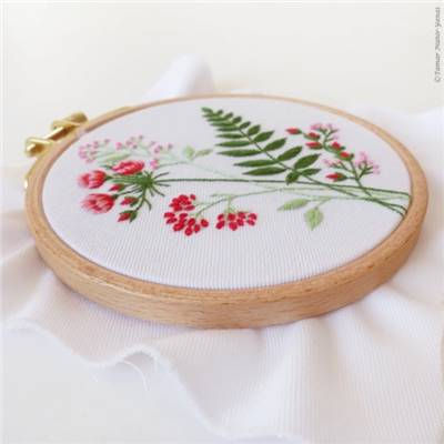FERN & FLOWERS - KIT BRODERIE 16X16CM - TAMBOUR NON INCLUS - TAMAR NY