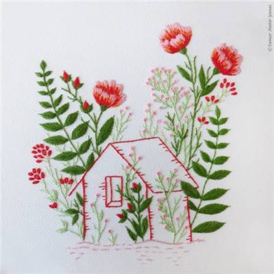 BETWEEN THE FLOWERS - KIT BRODERIE 21X21CM - TAMBOUR NON INCLUS