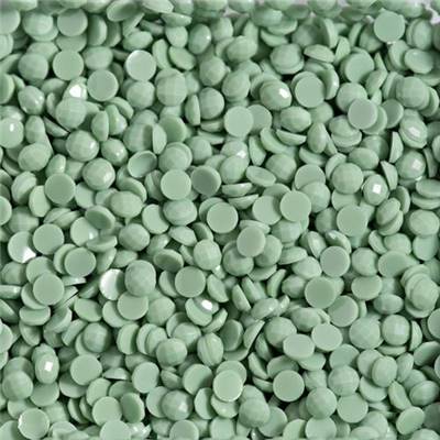 BOITE DE DIAMOND DOTZ A COLLER 2.8 MM - 12 G - VERT POMME CLAIR