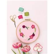 BRODERIE DE FLEURS - 15 MODELES ROMANTIQUES