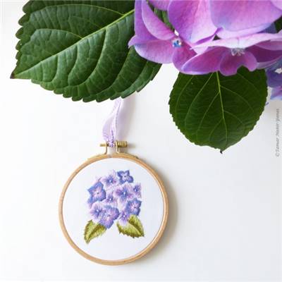 MINI PURPLE HORTENSIA-KIT BRODERIE 16X16CM-TAMBOUR NON INCLUS-TAMAR