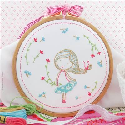 SPRING GIRL - KIT BRODERIE 21X21CM - TAMBOUR NON INCLUS