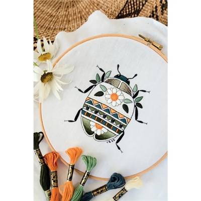 INTRODUCTION A LA BRODERIE BLANCHE EN COULEUR