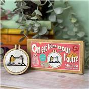 MINI KIT POINT DE CROIX - ON EST FELINS POUR L'AUTRE
