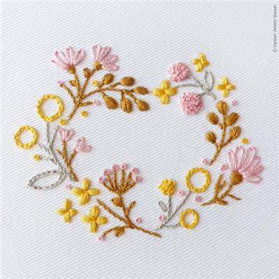 YELLOW PINK HEART - KIT BRODERIE 16X16CM - TAMBOUR NON INCLUS - TAMAR
