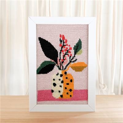 KIT CANEVAS COMPLET - DESSIN 15 X 20 CM - VASE AUX POIS ROUGES