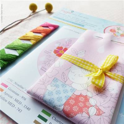 GARDEN LADY - KIT BRODERIE 21X21CM - TAMBOUR NON INCLUS