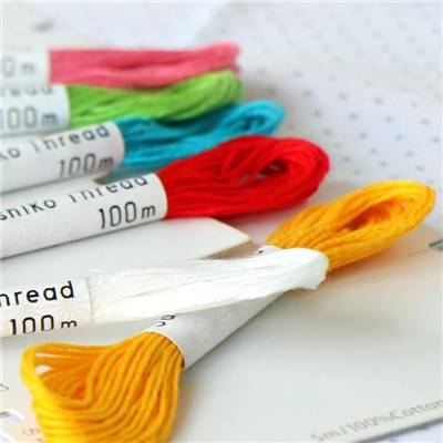 COLLECTION FIL SASHIKO MULTI - LOT 20 MINI ECHEVETTES ASSORTIES DE 5M