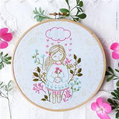 CLOUD RAINING HEARTS-KIT BRODERIE 21X21CM-TAMBOUR NON INCLUS-TAMAR NY