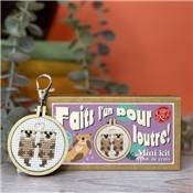 MINI KIT POINT DE CROIX - FAITS L'UN POUR LOUTRE