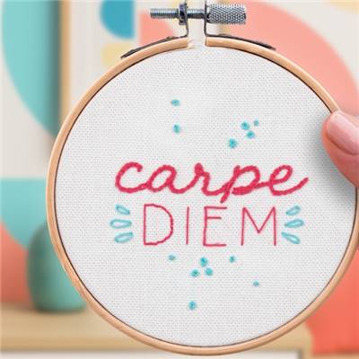 FRENCH'KITS - BRODERIE DÉCORATIVE - CARPE DIEM