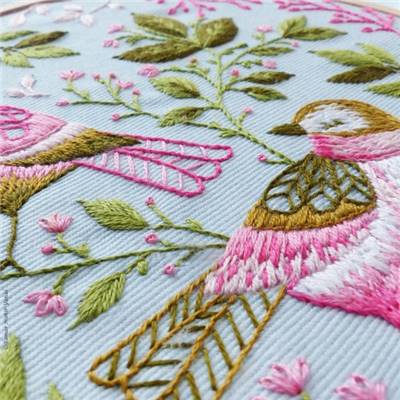 LOVE BIRDS - KIT BRODERIE 21X21CM - TAMBOUR NON INCLUS - TAMAR NY