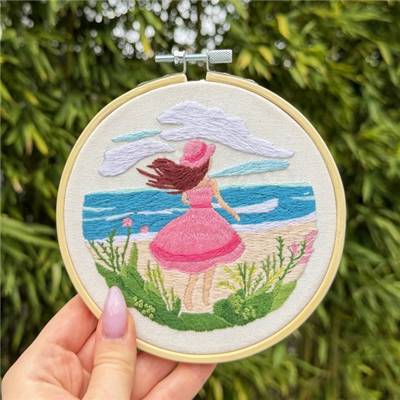 KIT BRODERIE AVEC TAMBOUR 15 CM - SOUVENIRS DE PLAGE