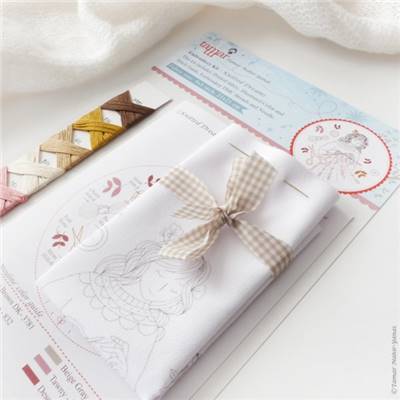 KNITTED DREAMS - KIT BRODERIE 21X21CM - TAMBOUR NON INCLUS - TAMAR NY