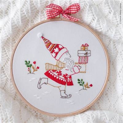 DASHING SANTA - KIT BRODERIE 21X21CM - TAMBOUR NON INCLUS - TAMAR NY