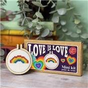 MINI KIT POINT DE CROIX - LOVE IS LOVE