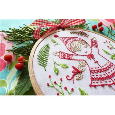 CHRISTMAS GIRL - KIT BRODERIE 16X16CM - TAMBOUR NON INCLUS - TAMAR NY
